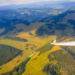 Flugwegposition um 16:05:03: Aufgenommen in der Nähe von Gemeinde Hohenau an der Raab, Österreich in 1882 Meter